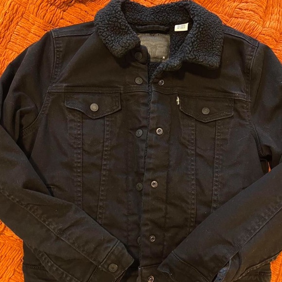 Levi’s Sherpa denim jacket - Picture 2 of 4